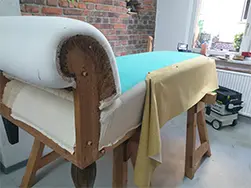 Biedemeier-Couch gelb