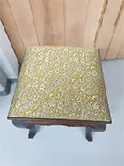 Flohmarkt-Hocker aufgewertet